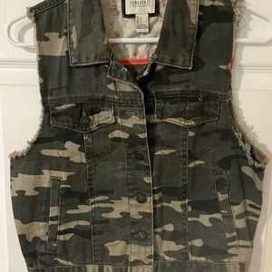 Forever 21 camo denim vest